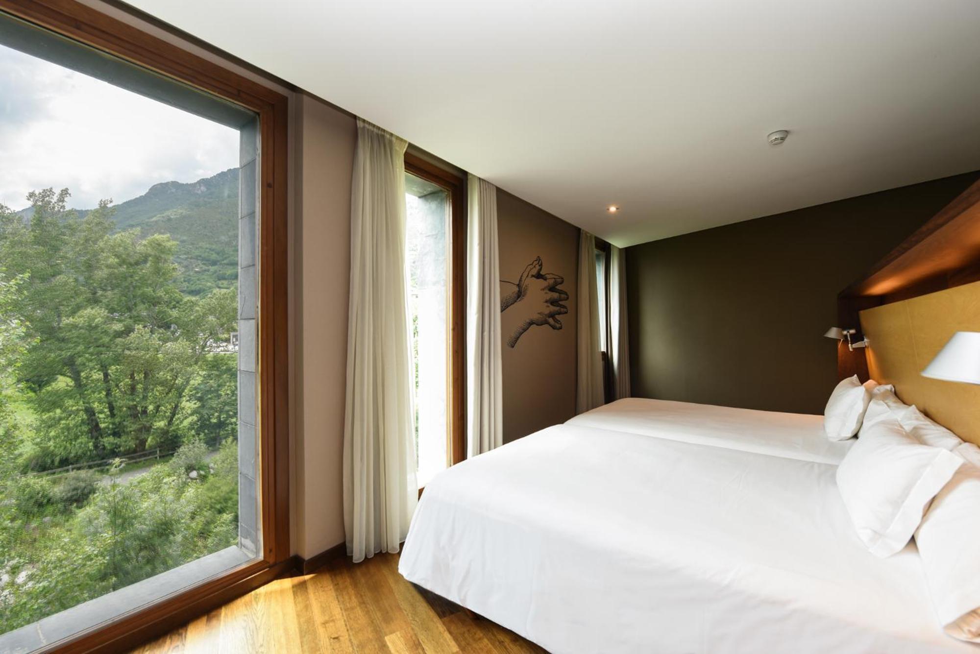Sommos Hotel Aneto Бенаск Стая снимка