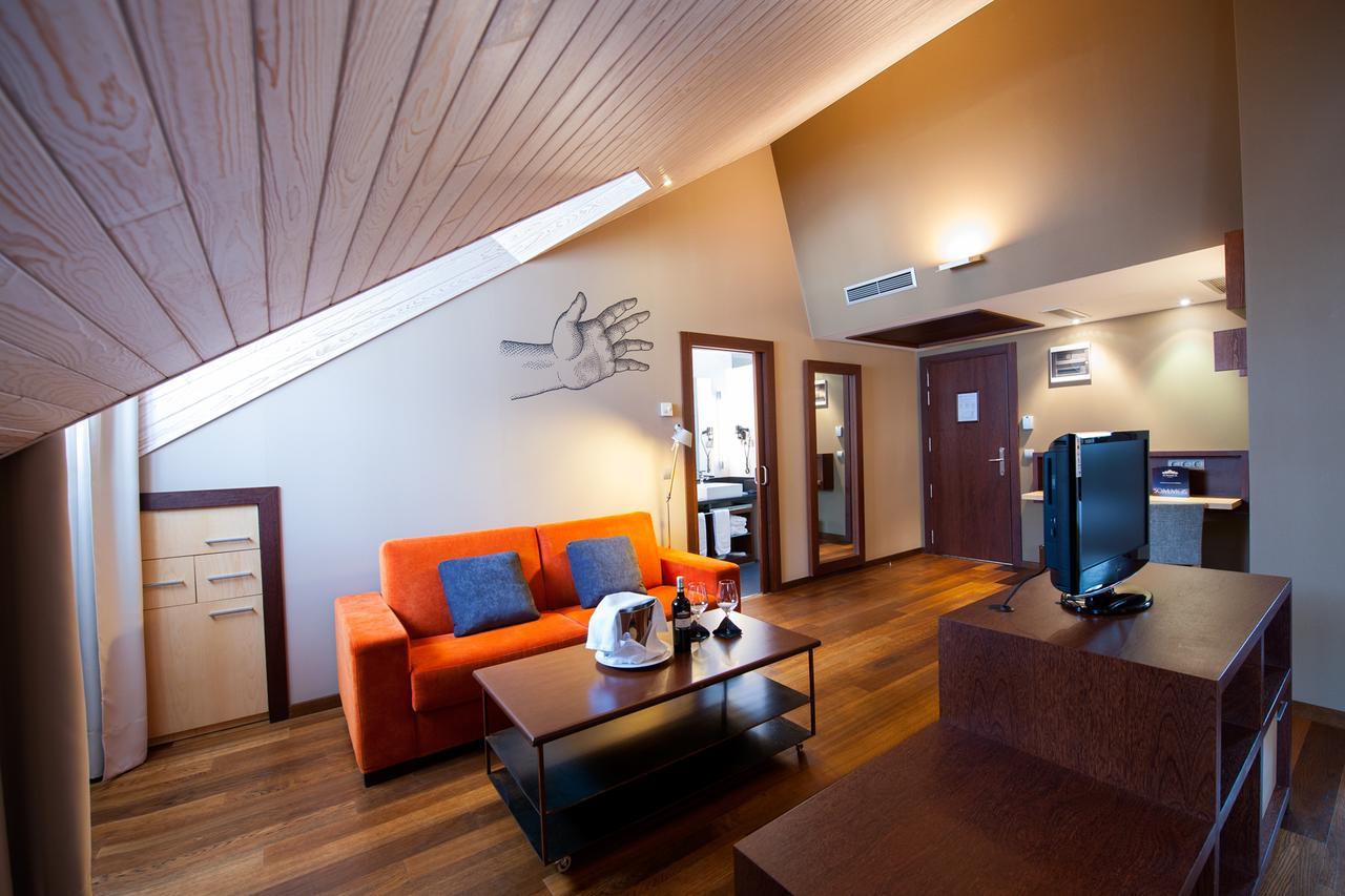 Sommos Hotel Aneto Бенаск Екстериор снимка